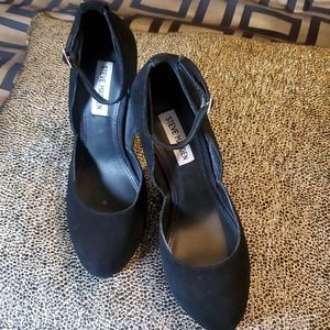 Steve Madden - Zenn Black Sued